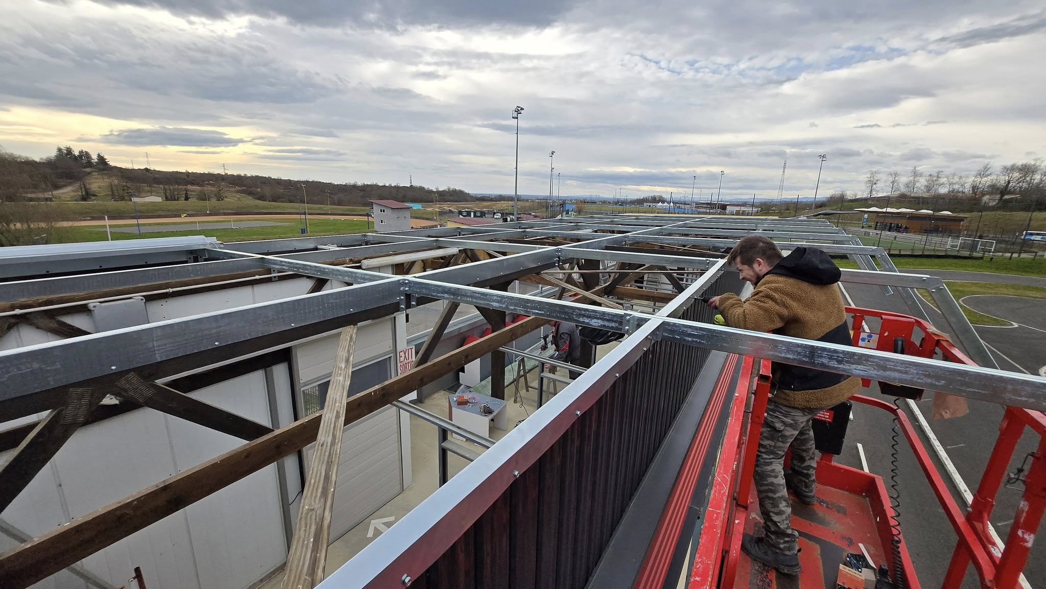 web img/web histo/2021-2025/2025/brute/Toiture 2.jpg
